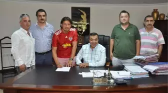 Turgutluspor Emre Toraman'la Anlaştı