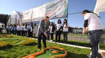 Vali Kızılcık Yaylada Gençlerle Buluştu