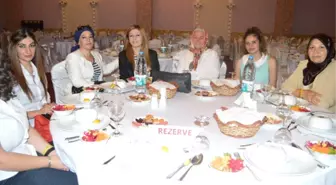 Afyonkarahisar'da MHP'den İftar Yemeği