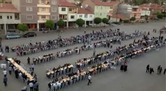 Gemerek Kaymakamlığı Bin Kişiye İftar Verdi