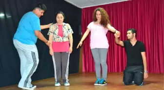 Genç Tiyatrocular Toroslar'da Yetişiyor