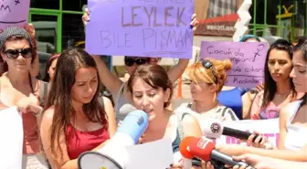 Kadınlar, Protesto Etti