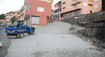 Topallı Köyü Muhtarından Vali ve Kaymakama Yol Teşekkürü