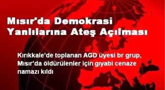 Mısır'da Demokrasi Yanlılarına Ateş Açılması