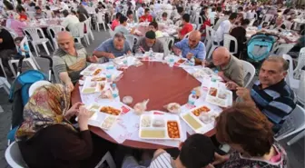 Gaziemir CHP'nin Bereketli İftarı