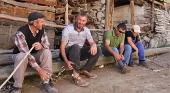 Erzurumlu Köylülerin Pireden Kurtulamıyor