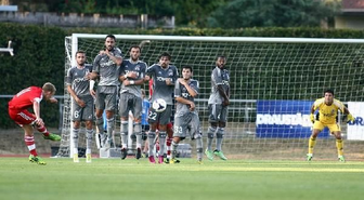 Beşiktaş Kanadalı Atıba Hutchınson ile Anlaştı