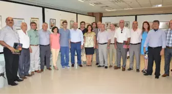 Çiğli'de İşitme Engelli Genç Ressamdan Sergi