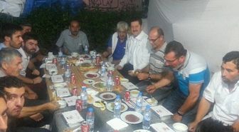 Milletvekili Hasan Fehmi Kinay, Orucunu Bir Grup İşportacı Esnafıyla Birlikte Açtı
