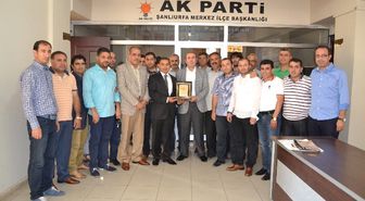 AK Parti Merkez İlçe Teşkilatı İstifasını Sundu