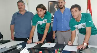 Akhisar'da Sesar ve Mehmet Akyüz İmzaladı