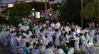 Kadir Gecesi'nde 'Dinler Kardeşliği İftar Yemeği' Düzenlendi