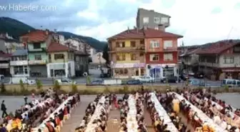 Gerede'de Çocuklar İçin Üçüncü İftar Verildi