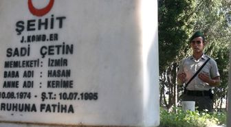 Bayram Öncesi Şehitliklerde Gözyaşı ve Dua Vardı