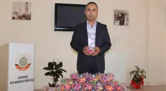 Çorum Anadolu Birliği Sungurlu'da Bayram Şekeri Dağıttı