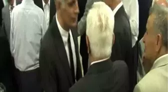 Bakan Bayraktar Trabzon'da Bayramlaştı, Çocuklara 100'er Lira Harçlık Verdi
