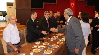 Bayramlaşma Töreni Çocukları Sevindirdi