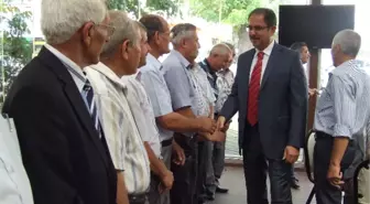 Hem Bayramlaştı, Hem Vedalaştı