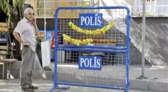 Polis Barikatında 'Kurutmalık Biber'