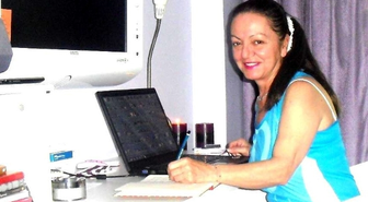İçini Döktü 'Şiir' Dediler, Oda Kitap Yaptı