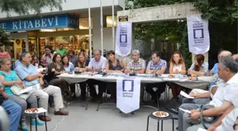 Mimarlar Odası Yasadışı Dinlemeleri Protesto Etmek İçin Sokakta Toplantı Yaptı