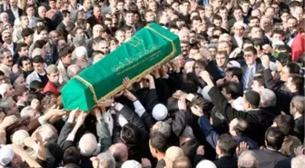 Foto Muhabiri Selahattin Gökhan Vefat Etti