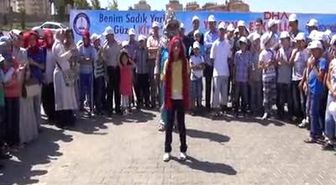 Bin Çocuk Parkta Kitap Okudu