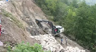 Tehlike Oluşturan Yol Yapılıyor