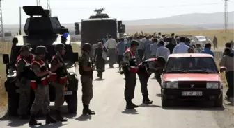 Cezaevi Önünde,'Hasta Tutuklular Serbest Bırakılsın' Çağrısı