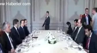 Dışişleri Bakanı Davutoğlu, Katar Dışişleri Bakanı ile Görüşüyor