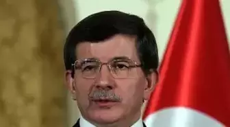 Dışişleri Bakanı Davutoğlu, Katarlı Mevkidaşı ile Ortak Basın Toplantısı Yaptı