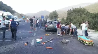 Kırkağaç'ta Trafik Kazası: 3 Ölü, 9 Yaralı