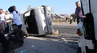 Biga'da Tırla Kamyonet Çarpıştı: 5 Yaralı