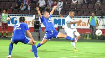 Trabzonspor: 1 Kukesi: 1 (İlk Yarı Sonucu)