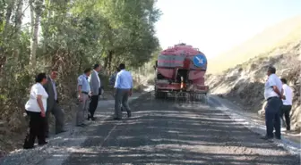 Hakkari Belediyesi'nde Yollar Asfaltlanıyor