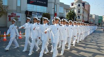 Deniz Harp Okulu Öğrencileri Bandırma'da