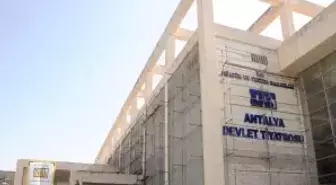 Haşim İşcan'da Tadilat Başladı