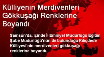 Külliyenin Merdivenleri Gökkuşağı Renklerine Boyandı