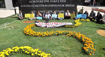 Aöf Öğrencilerinden Bütünleme Sınavı İçin Eylem