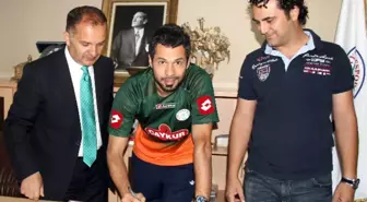 Serkan Kırıntılı Çaykur Rizespor'a İmzayı Attı