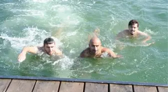 Samsunsporlu Futbolcular Göl Keyfi Yaptı