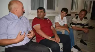 Ak Partili Eski Başkan Facebook Arkadaşı ile Buluştu