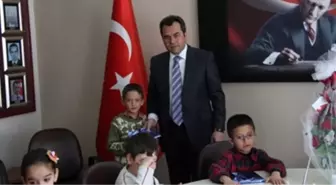 İlk Derse Anne ve Babalarıyla Girdiler