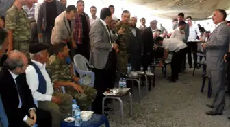 Vali Kalkan, Irak Sınırındaki Askeri Birlikleri Ziyaret Etti