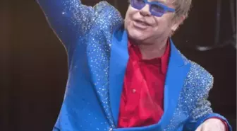 Elton John, Piyanist Liberace Anısına Emmy'de İlk Kez Çalacak