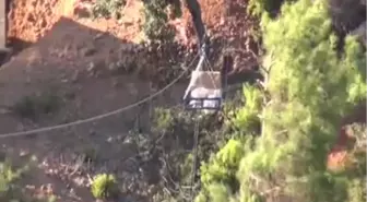 Antalya'da Bir Vatandaş Çaresizlikten Teleferik Yaptı