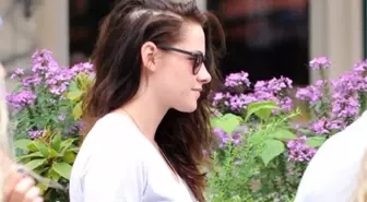 Kristen Stewart Kelleşiyor