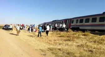 Yozgat'ta Yolcu Treni Raydan Çıktı: 3 Yaralı