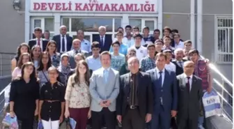 Develi'nin Başarılı Öğrencileri Kaymakamı Ziyaret Etti