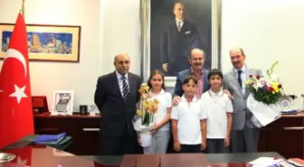 İlkokul Öğrencilerinden Başkan Büyükerşen'e Ziyaret